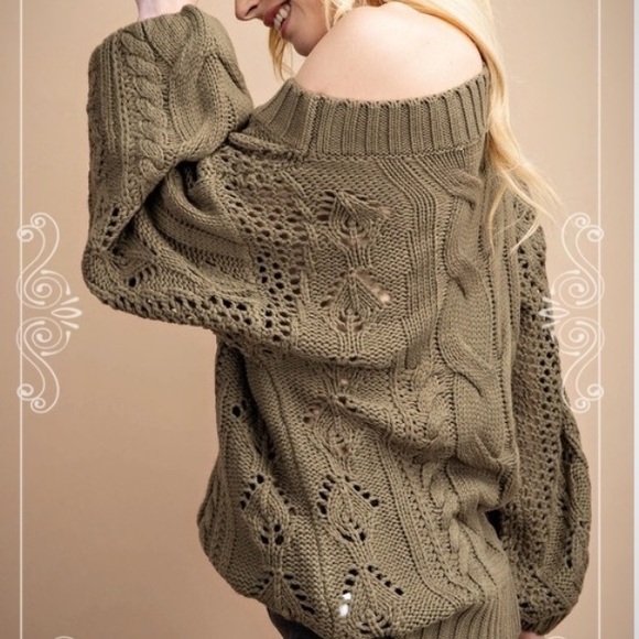 LAST CALL! One left billowy sleeved sweater NWT! - Picture 4 of 4